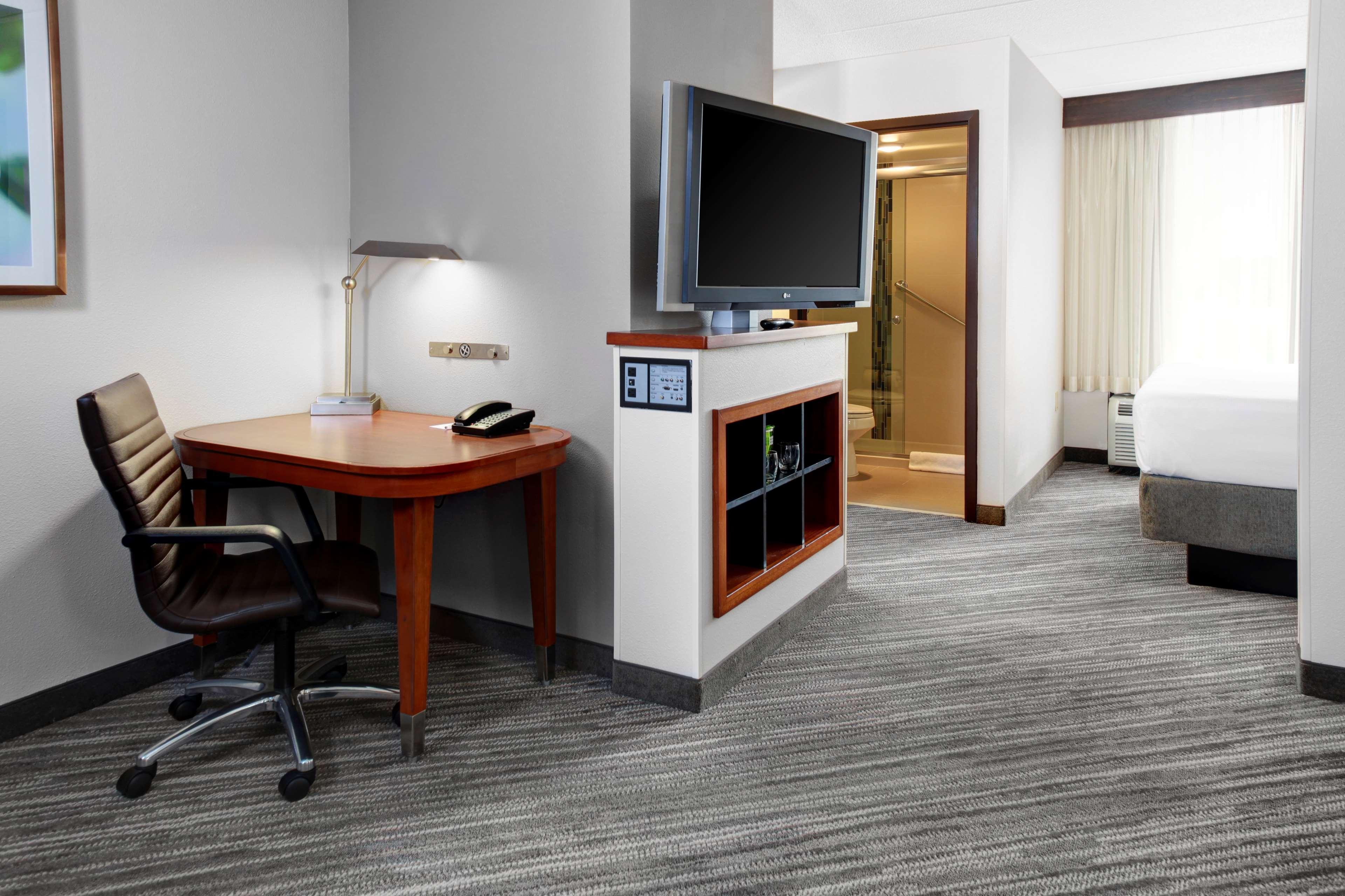 Hyatt Place Detroit/Livonia Exteriör bild