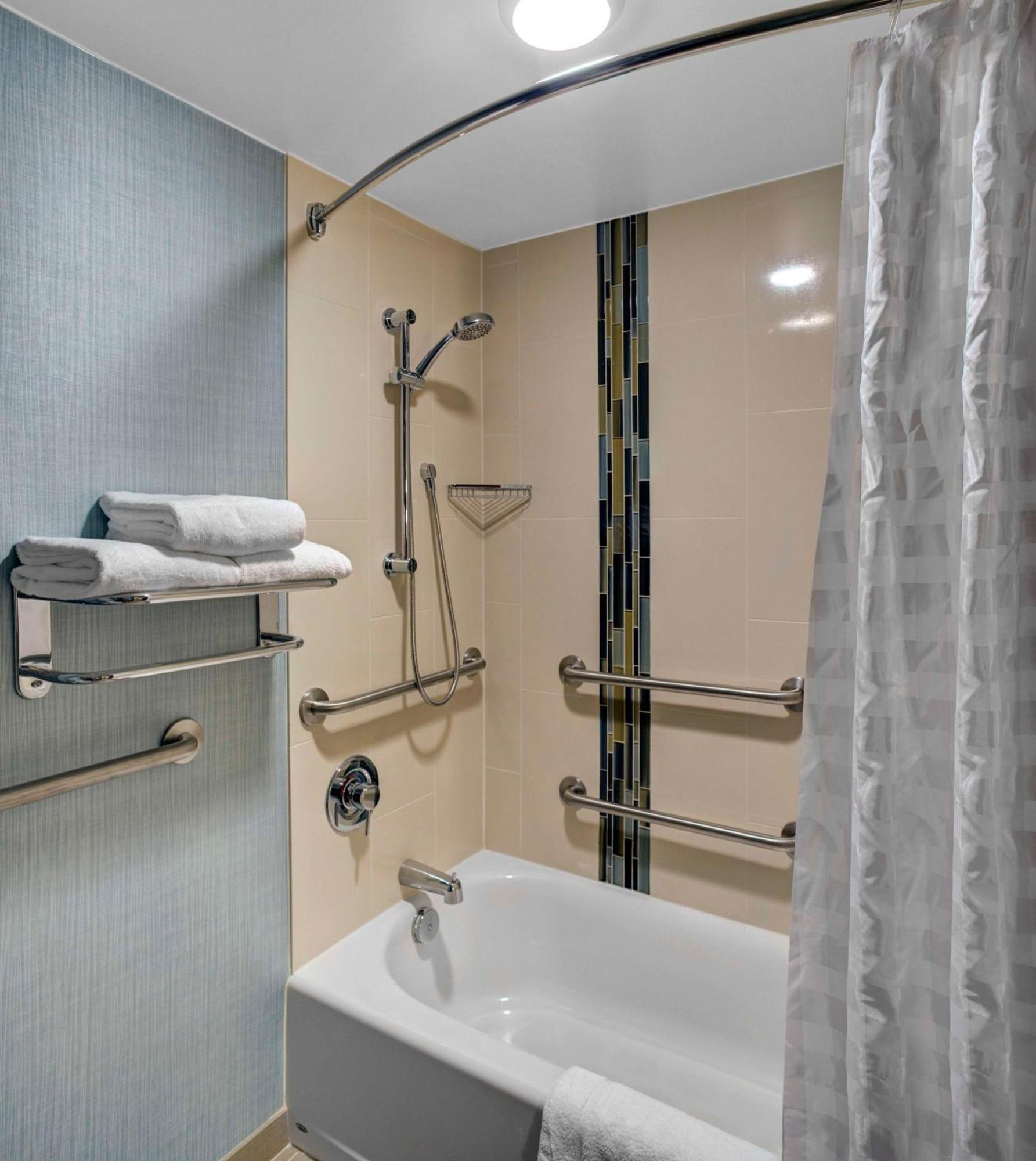 Hyatt Place Detroit/Livonia Exteriör bild