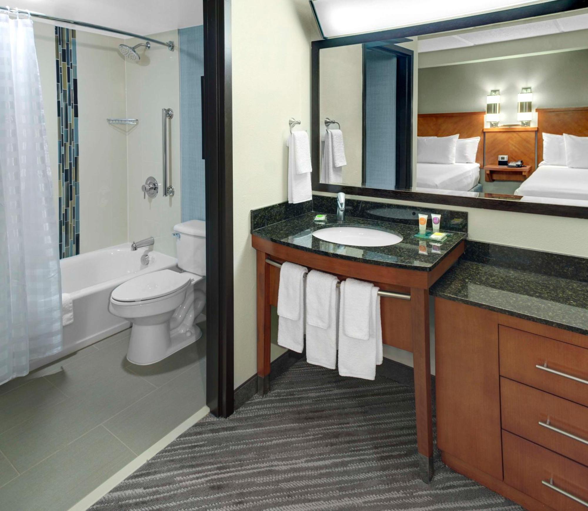 Hyatt Place Detroit/Livonia Exteriör bild