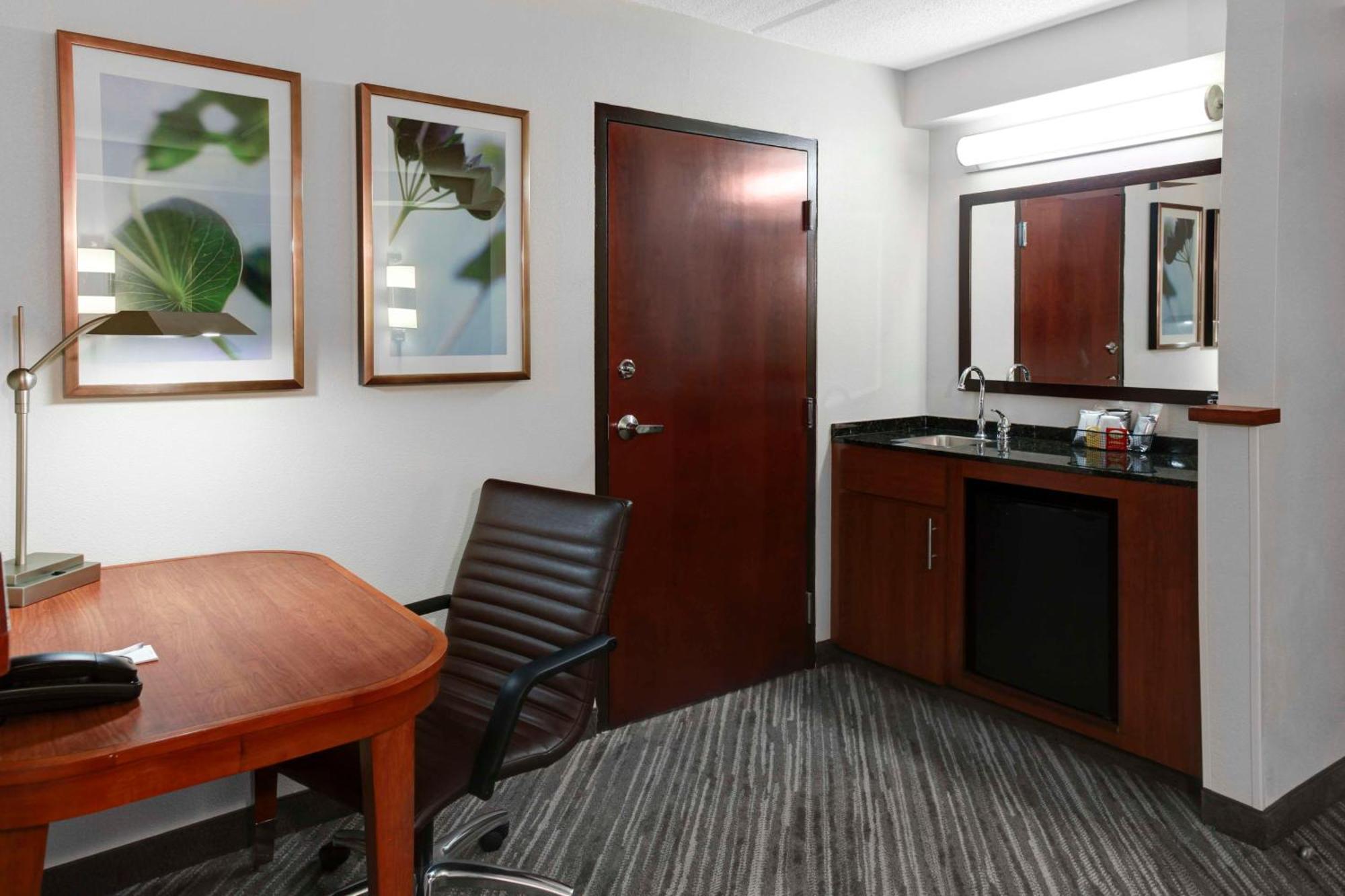 Hyatt Place Detroit/Livonia Exteriör bild
