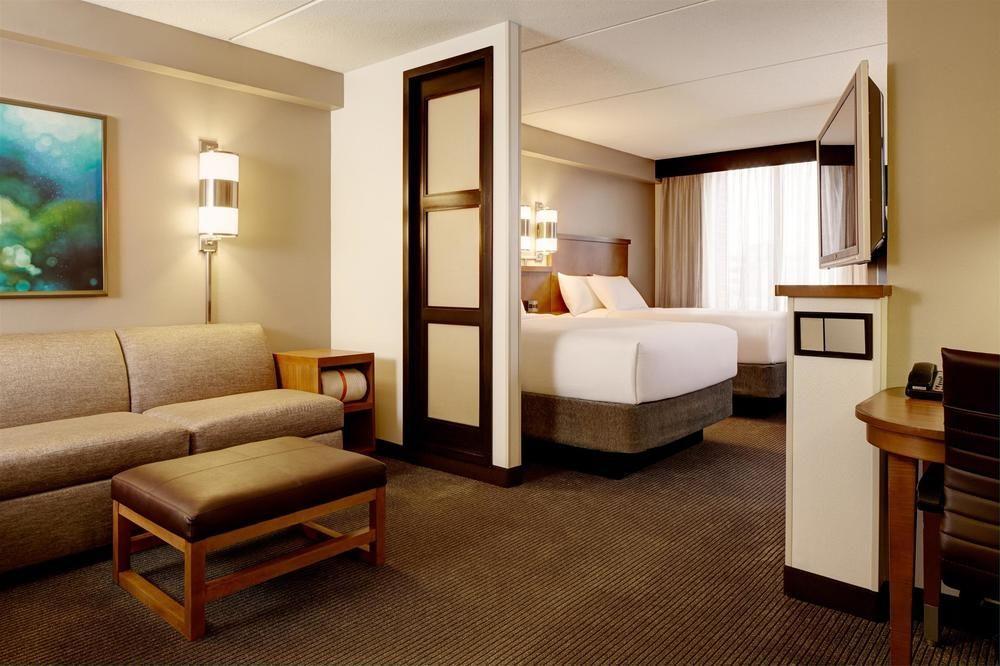 Hyatt Place Detroit/Livonia Exteriör bild